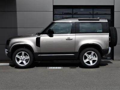 2025 Land Rover Defender 90 SE 2.0 AWD – The Ultimate Off-Road Legend!