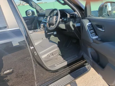 2024 TOYOTA LAND CRUISER 300 ZX 3.3 DIESEL 4WD for export from Japan