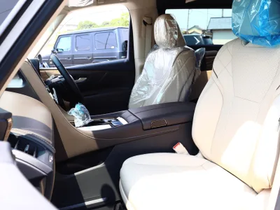 2025 Toyota Alphard Hybrid 2.5 Executive Lounge E-Four 4WD: Unmatched Luxury and Performance (No.960970) for export from Japan