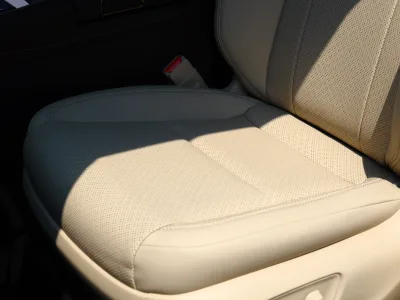 2025 Toyota Alphard Hybrid 2.5 Executive Lounge E-Four 4WD: Unmatched Luxury and Performance (No.960970)