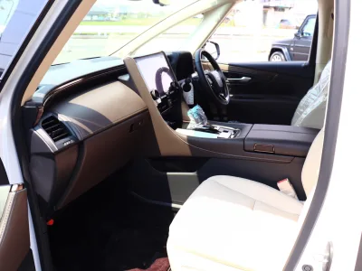 2025 Toyota Alphard Hybrid 2.5 Executive Lounge E-Four 4WD: Unmatched Luxury and Performance (No.960970)