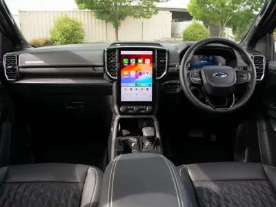 2025 Ford Everest Platinum 3.0L V6 4WD SUV 7 Seater for export from Japan
