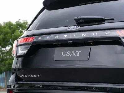 2025 Ford Everest Platinum 3.0L V6 4WD SUV 7 Seater for export from Japan