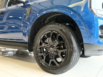 2025 Ford Everest Sport 2.0 Bi-Turbo AWD 7 Seater for export from Japan