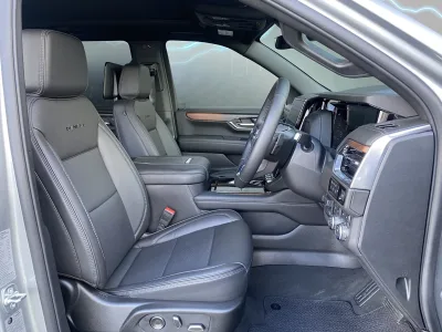 2025 GMC YUKON DENALI 6.2L V8 for export from Japan