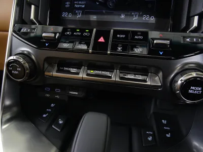 2025 LEXUS LX700h 4WD | SONIC QUARTZ 7 Seater Hybrid