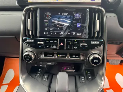 2025 LEXUS LX700h OVERTRAIL PLUS 7 Seater Hybrid