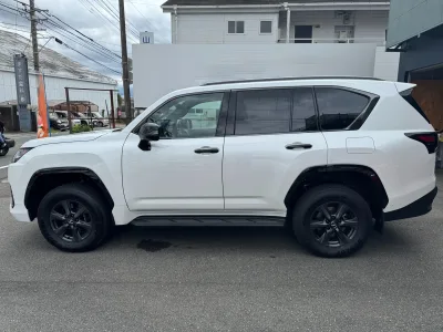 2025 LEXUS LX700h OVERTRAIL PLUS 7 Seater Hybrid