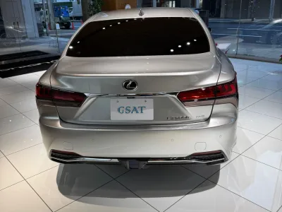 2025 Lexus LS500h Executive