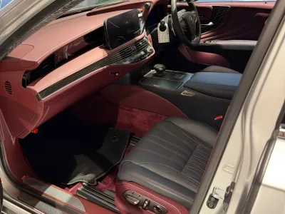 2025 Lexus LS500h Executive