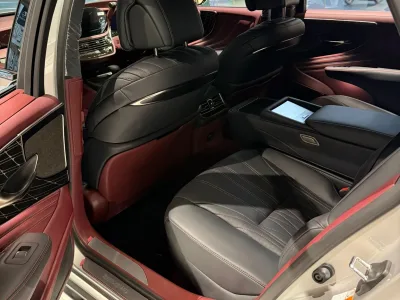 2025 Lexus LS500h Executive