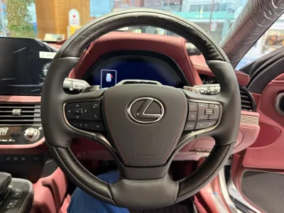 2025 Lexus LS500h Executive
