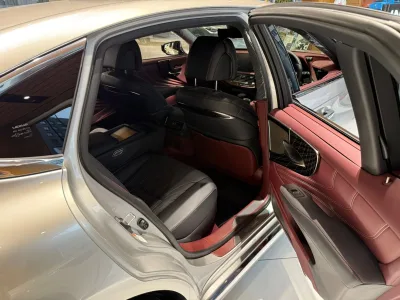2025 Lexus LS500h Executive