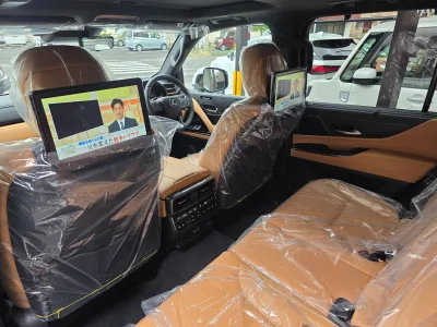 2025 Lexus LX 600 4WD Moderista 7 Seats