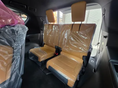 2025 Lexus LX 600 4WD Moderista 7 Seats