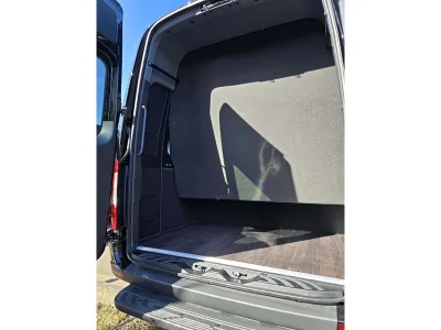2025 Mercedes-Benz Sprinter 519 ELWB Van 16 seater VIP