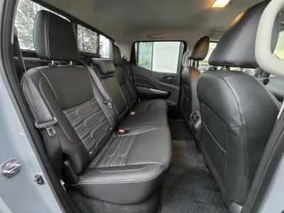 2025 Nissan Navara PRO-4X 2.3D 4WD – 7-Speed Automatic for export from Japan
