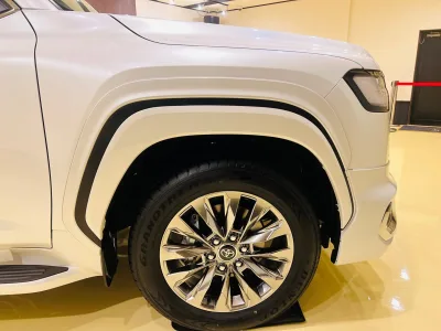 2025 TOYOTA LAND CRUISER 300 ZX 4WD