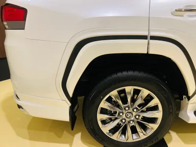 2025 TOYOTA LAND CRUISER 300 ZX 4WD