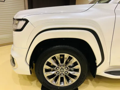 2025 TOYOTA LAND CRUISER 300 ZX 4WD