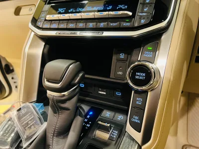 2025 TOYOTA LAND CRUISER 300 ZX 4WD