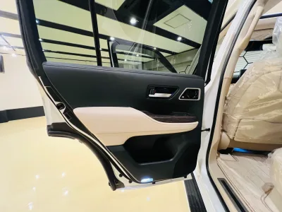 2025 TOYOTA LAND CRUISER 300 ZX 4WD
