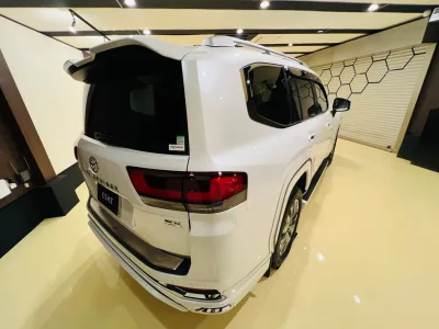 2025 TOYOTA LAND CRUISER 300 ZX 4WD