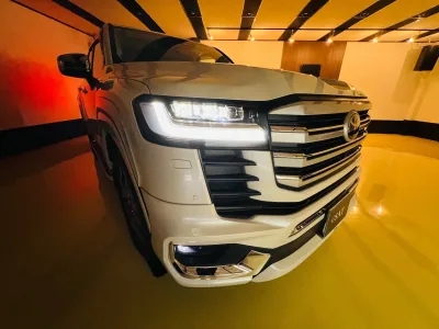 2025 TOYOTA LAND CRUISER 300 ZX 4WD