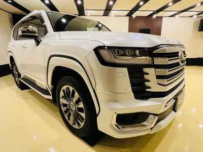 2025 TOYOTA LAND CRUISER 300 ZX 4WD