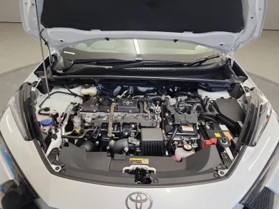2025 Toyota C-HR GXL Hybrid 1.8L – Urban Smart SUV