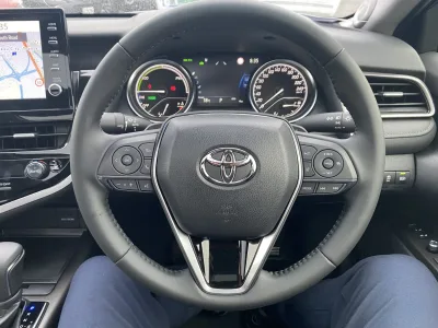 2025 Toyota Camry ZR 2.5P HEV – Hybrid Luxury Sedan for export from Japan