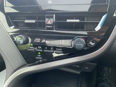 2025 Toyota Camry ZR 2.5P HEV – Hybrid Luxury Sedan