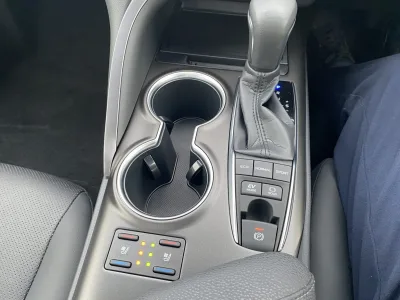 2025 Toyota Camry ZR 2.5P HEV – Hybrid Luxury Sedan