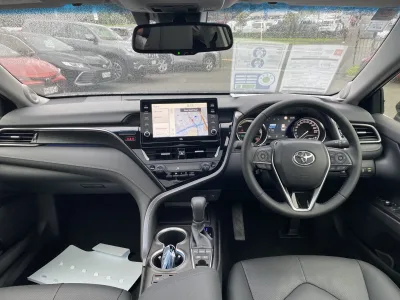2025 Toyota Camry ZR 2.5P HEV – Hybrid Luxury Sedan