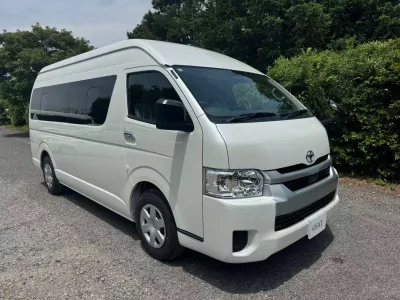 2025 Toyota Hiace Commuter – 2.8 GL Diesel Turbo for export from Japan