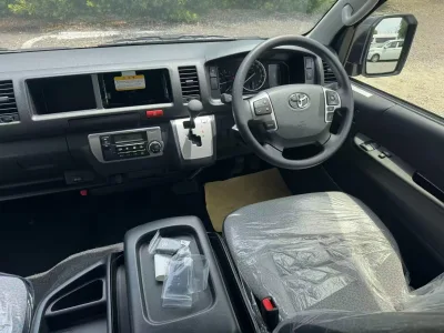 2025 Toyota Hiace Commuter – 2.8 GL Diesel Turbo
