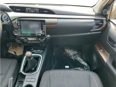 2025 Toyota Hilux SR5 Double Cab 4x4 LHD Full option