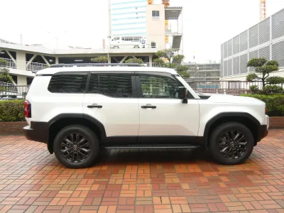 2025 Toyota Land Cruiser 250 2.8 ZX Diesel Turbo for export from Japan