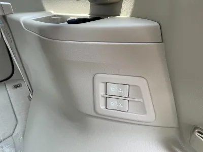 2025 Toyota Land Cruiser 300 ZX 4WD – Luxury Flagship