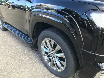 2025 Toyota Land Cruiser 300 ZX – BLACK