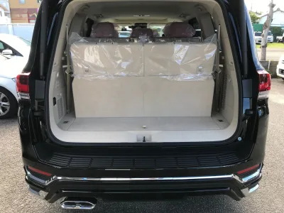 2025 Toyota Land Cruiser 300 ZX – BLACK