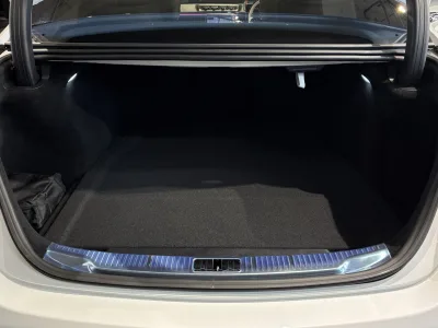 2025 MERCEDES-BENZ S580e 4MATIC LONG | MANUFAKTUR OPALITE WHITE  for export from Japan
