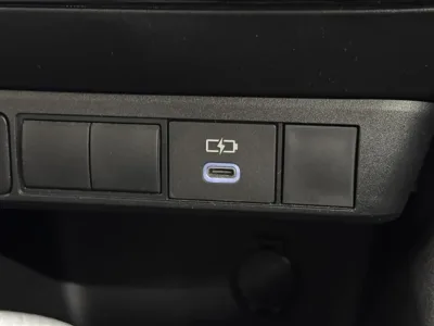 2025 Toyota Yaris cross G grade plugin hybrid