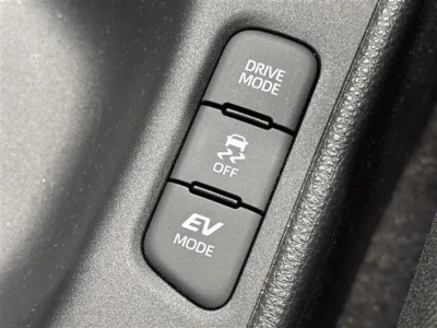 2025 Toyota Yaris cross G grade plugin hybrid