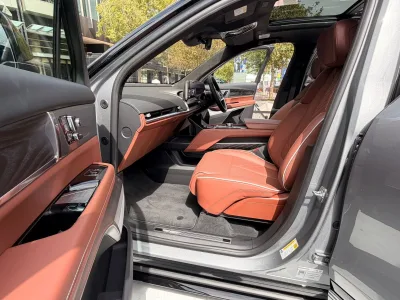 2026 Cadillac Vistiq (ELECTRIC VEHICLE) Platinum AWD