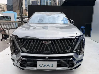 2026 Cadillac Vistiq (ELECTRIC VEHICLE) Platinum AWD