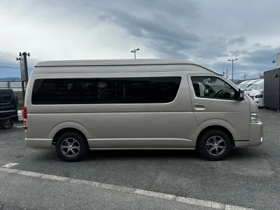 2026 Toyota Hiace 2.7 Grand Cabin 10 Seater