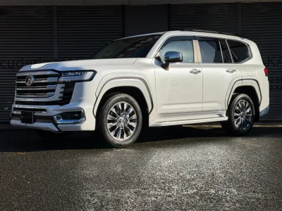 All new 2026 model Toyota Land Cruiser 300 3.5 ZX 7 seater