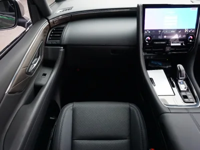 2026 Toyota Velfire Hybrid 2.5 Executive Lounge E-Four 4WD