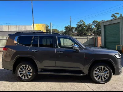 2022 Toyota LandCruiser LC300 Sahara ZX (No.4805240 for export from Japan
